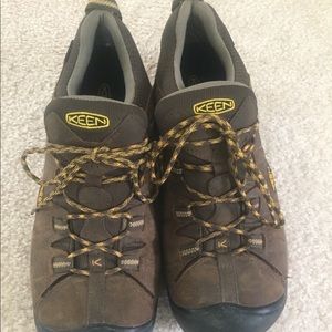 Men’s Keen Targhee ll waterproof hiking shoes